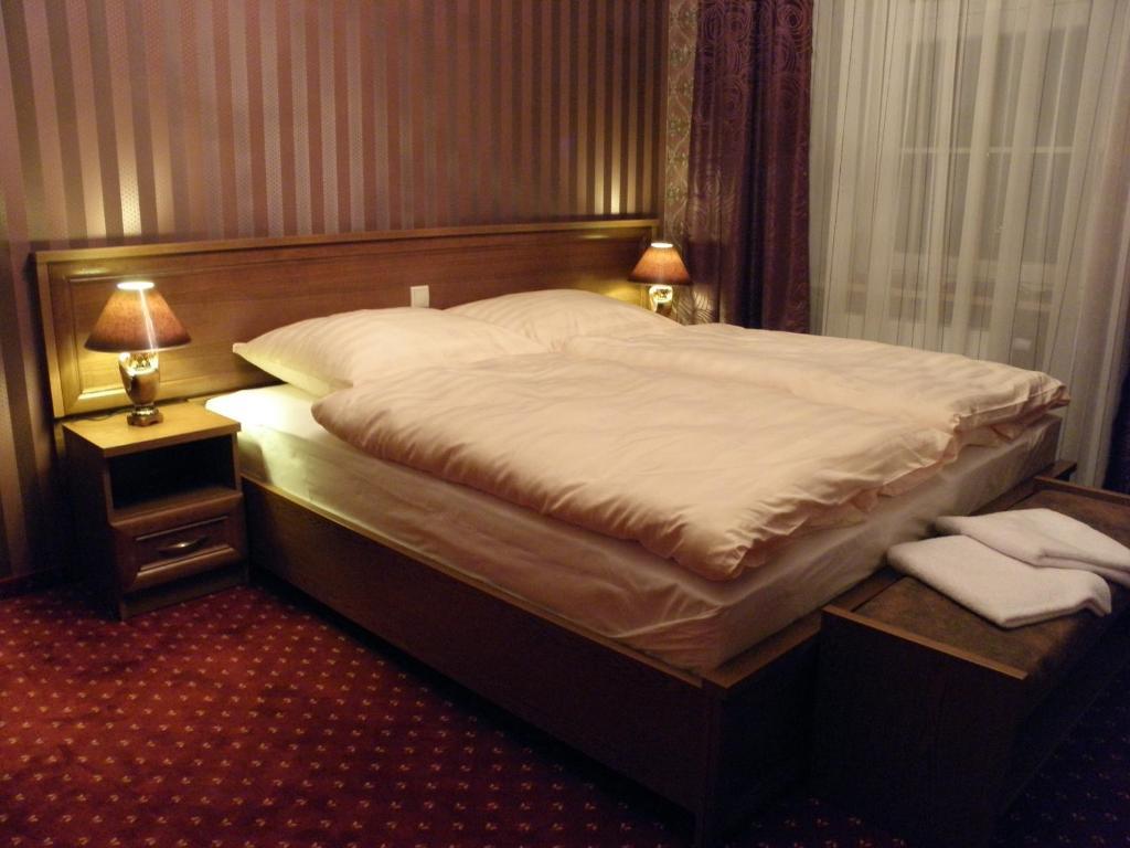 Palac Lucja Bb Zakrzów Habitación foto