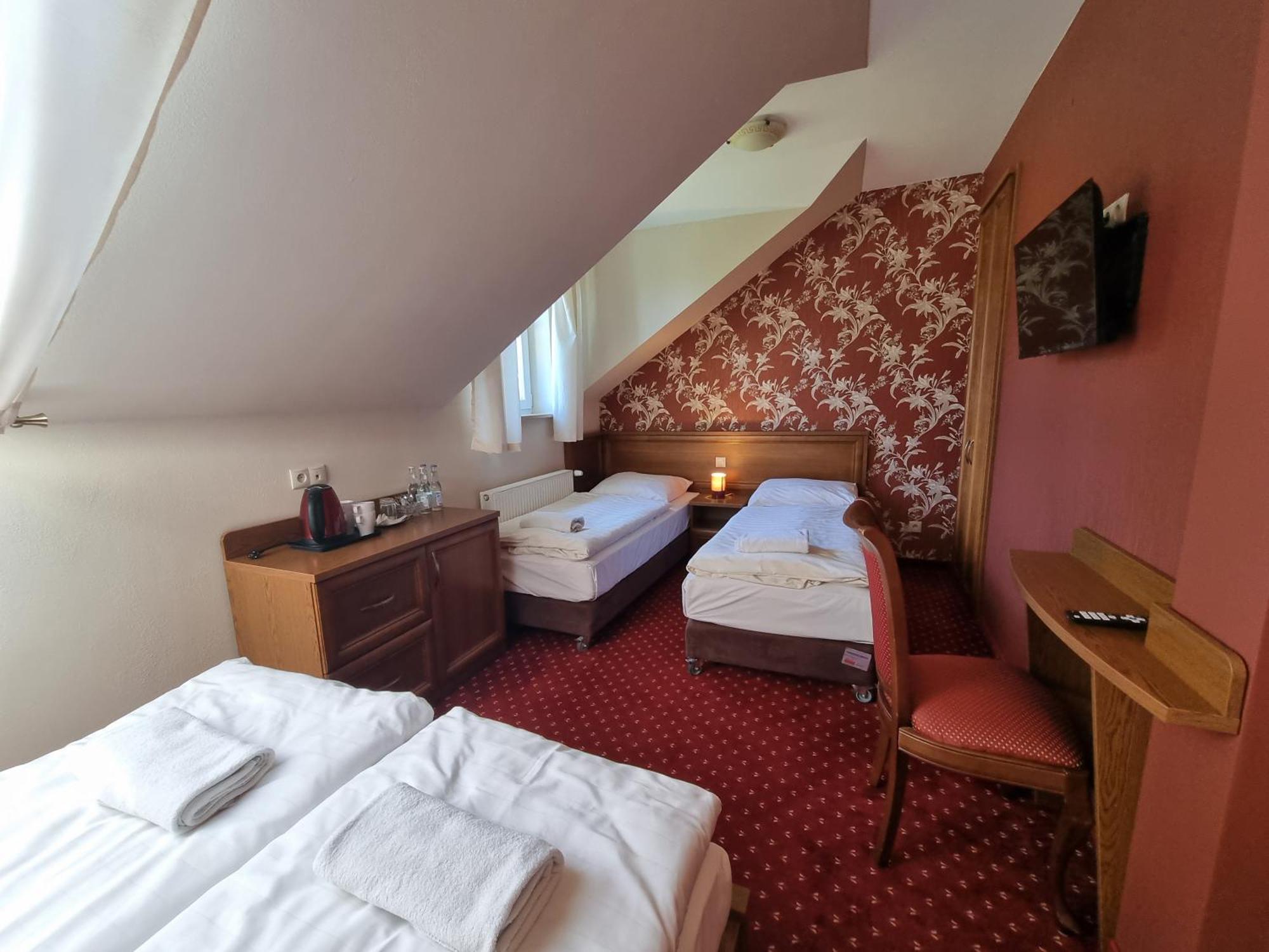 Palac Lucja Bb Zakrzów Exterior foto